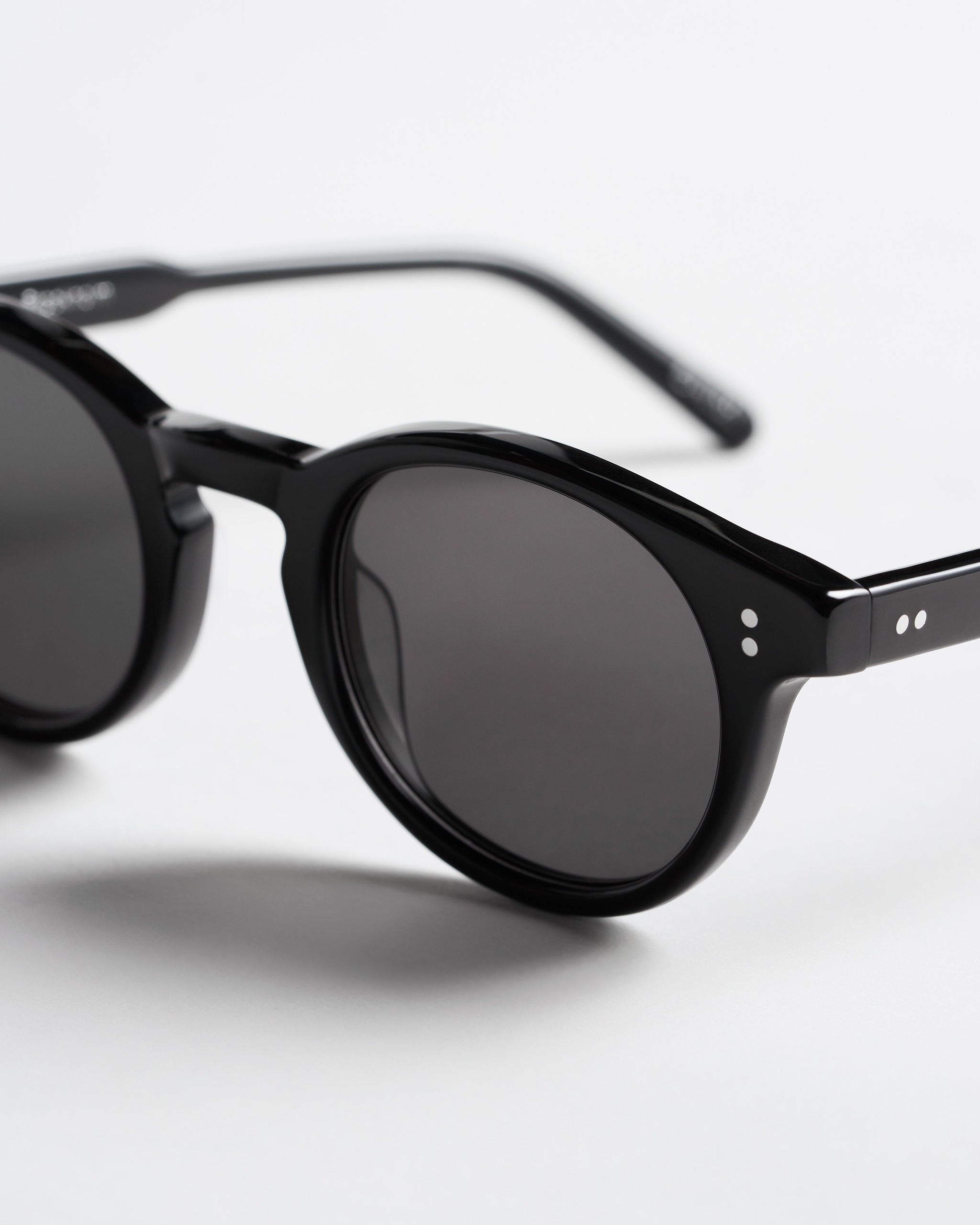 03 Black
