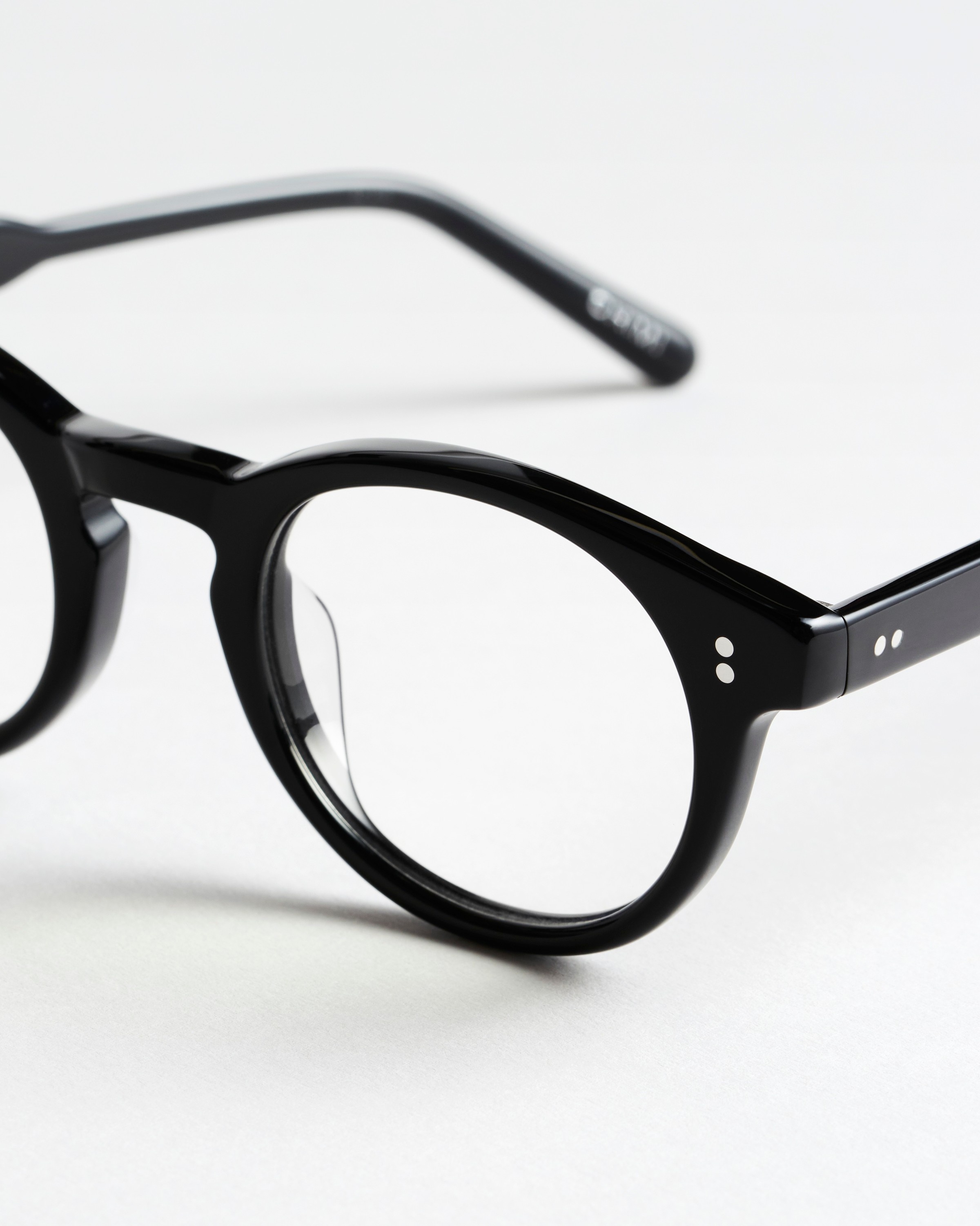 E Black 4