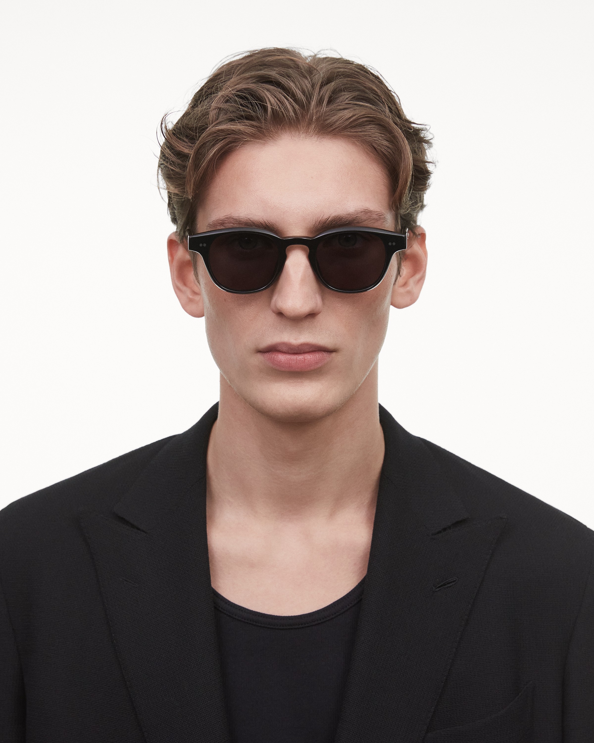 01 Black 8