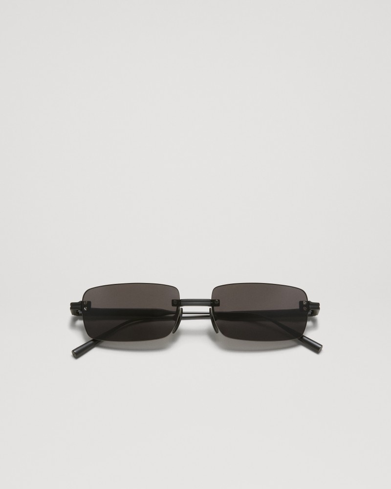 Rimless Parallel Black
