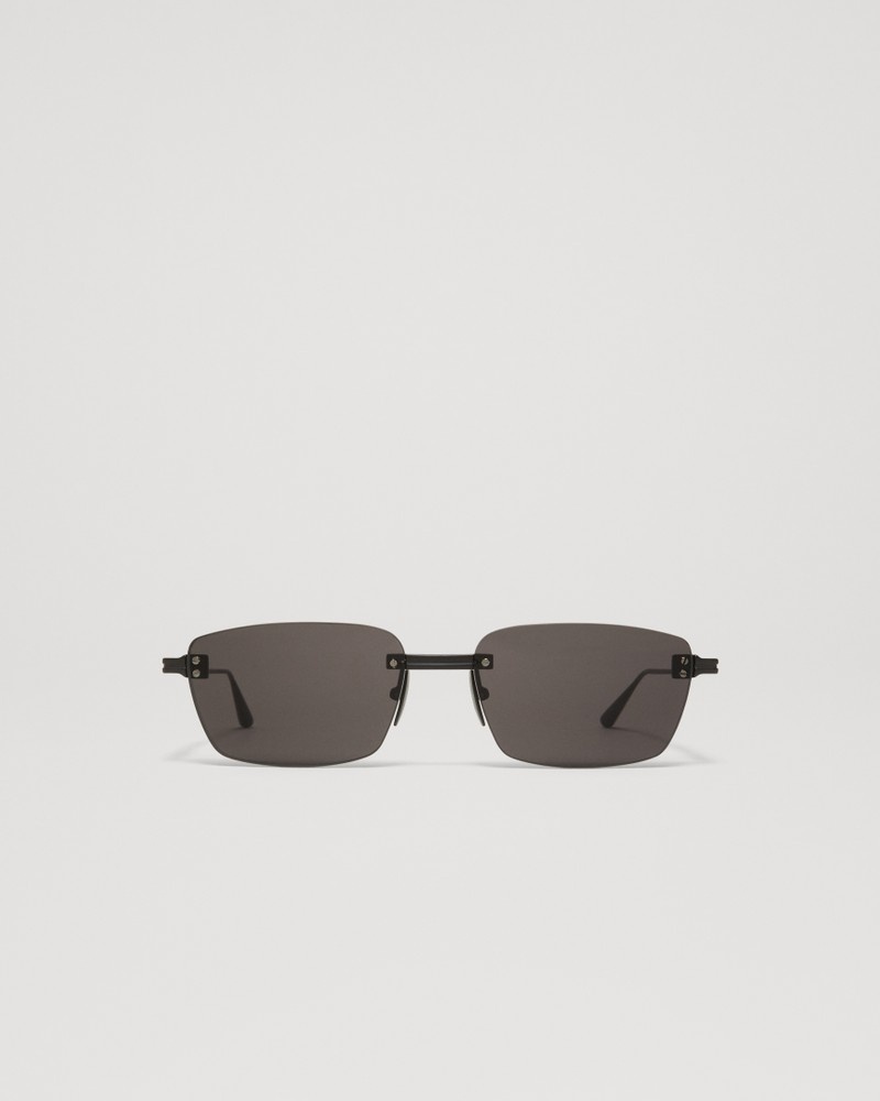 Rimless Cubic Black