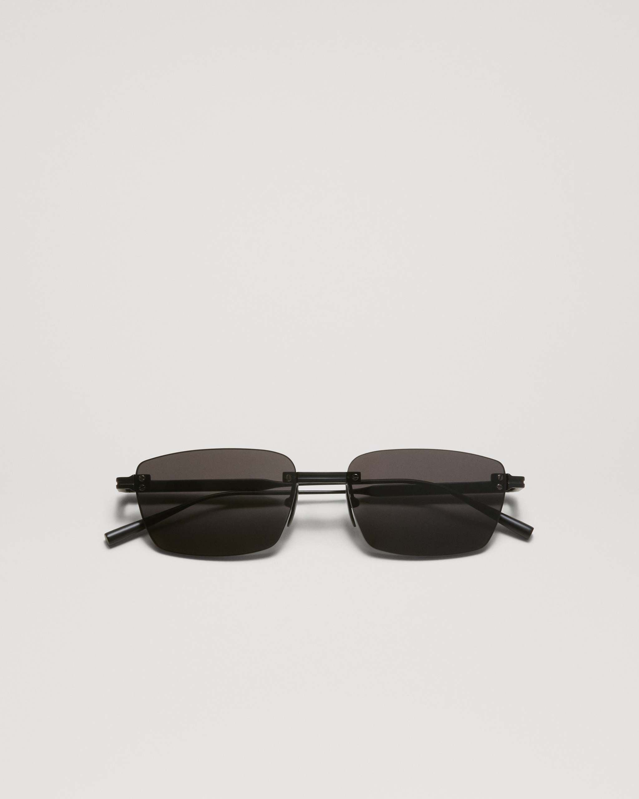 Rimless Cubic Black