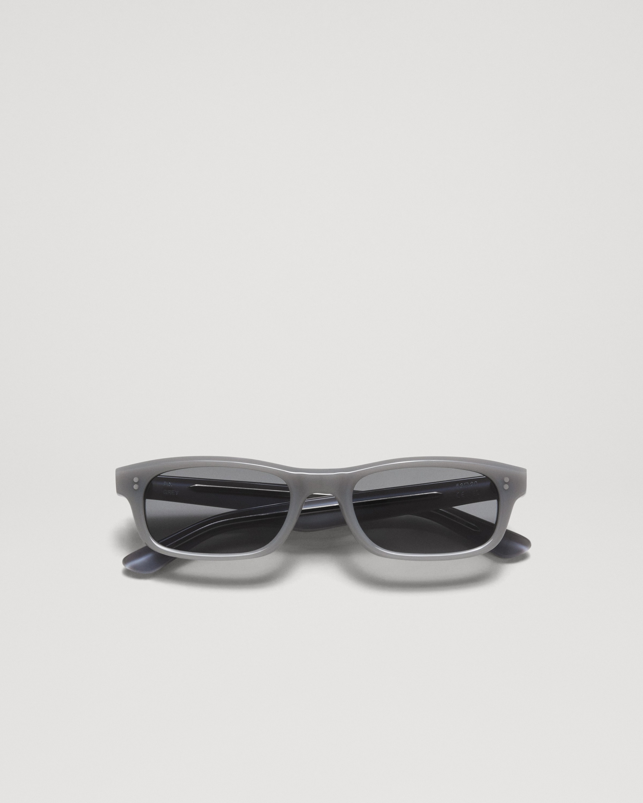 Pin Grey