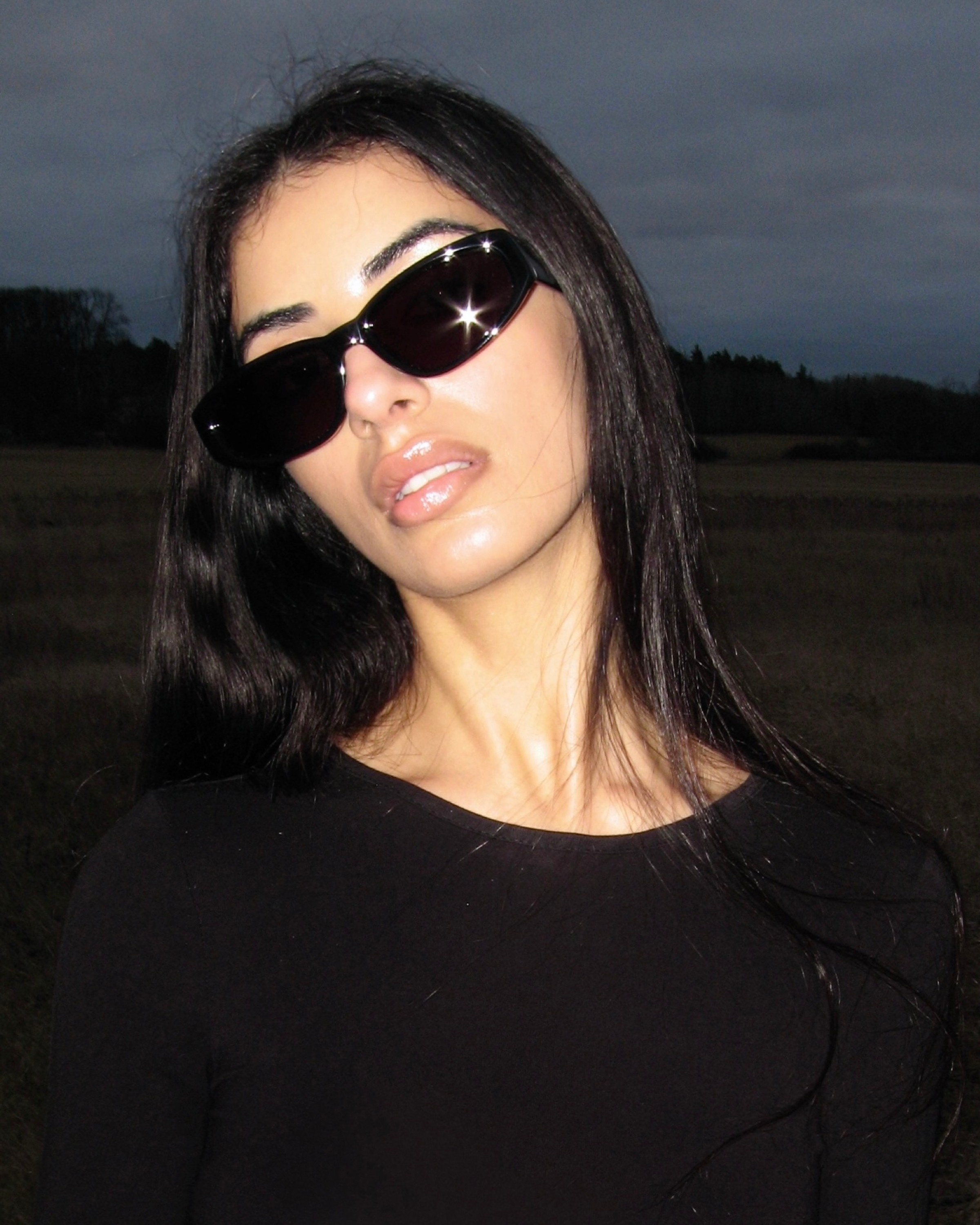 09 Black 1