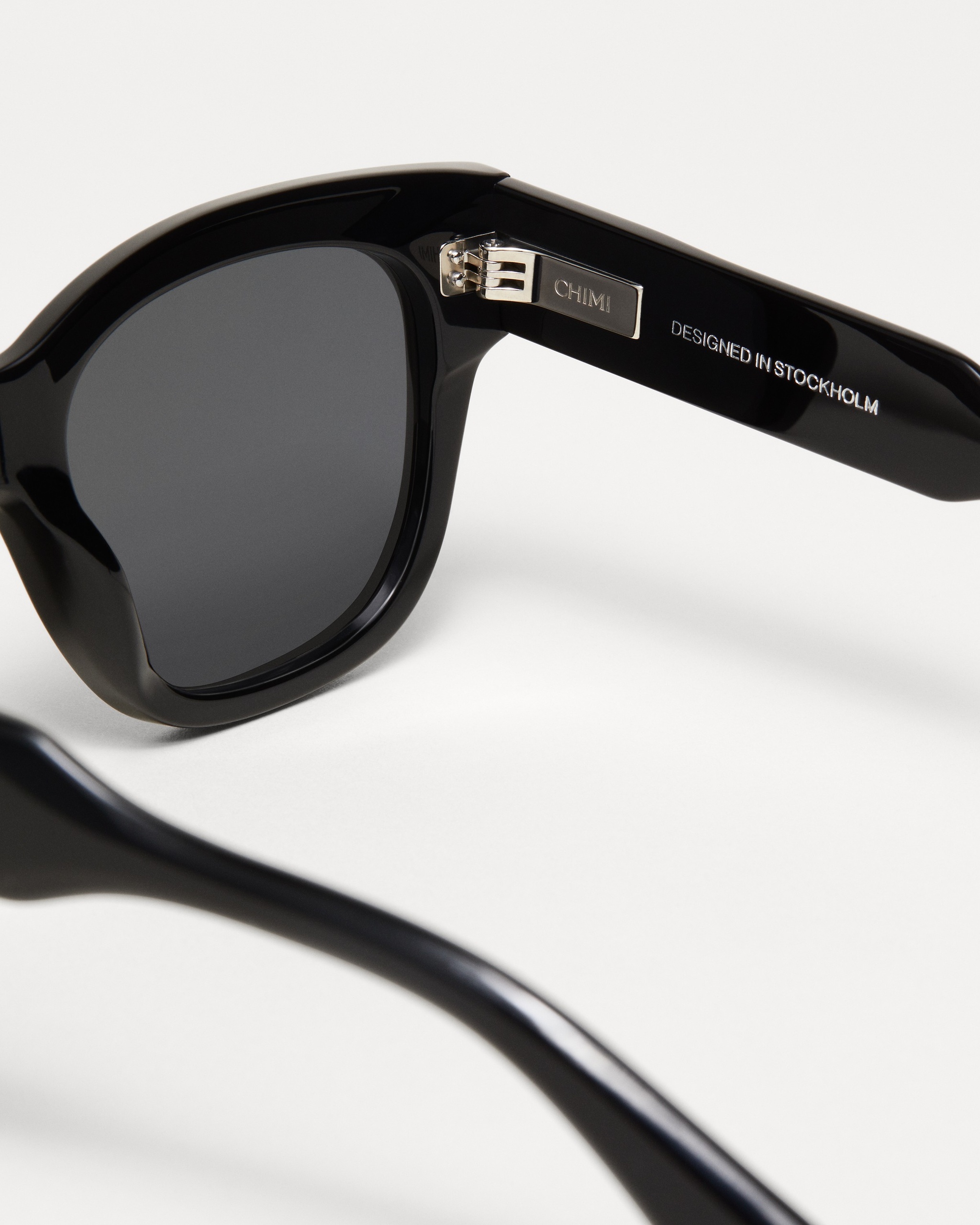 07 Black