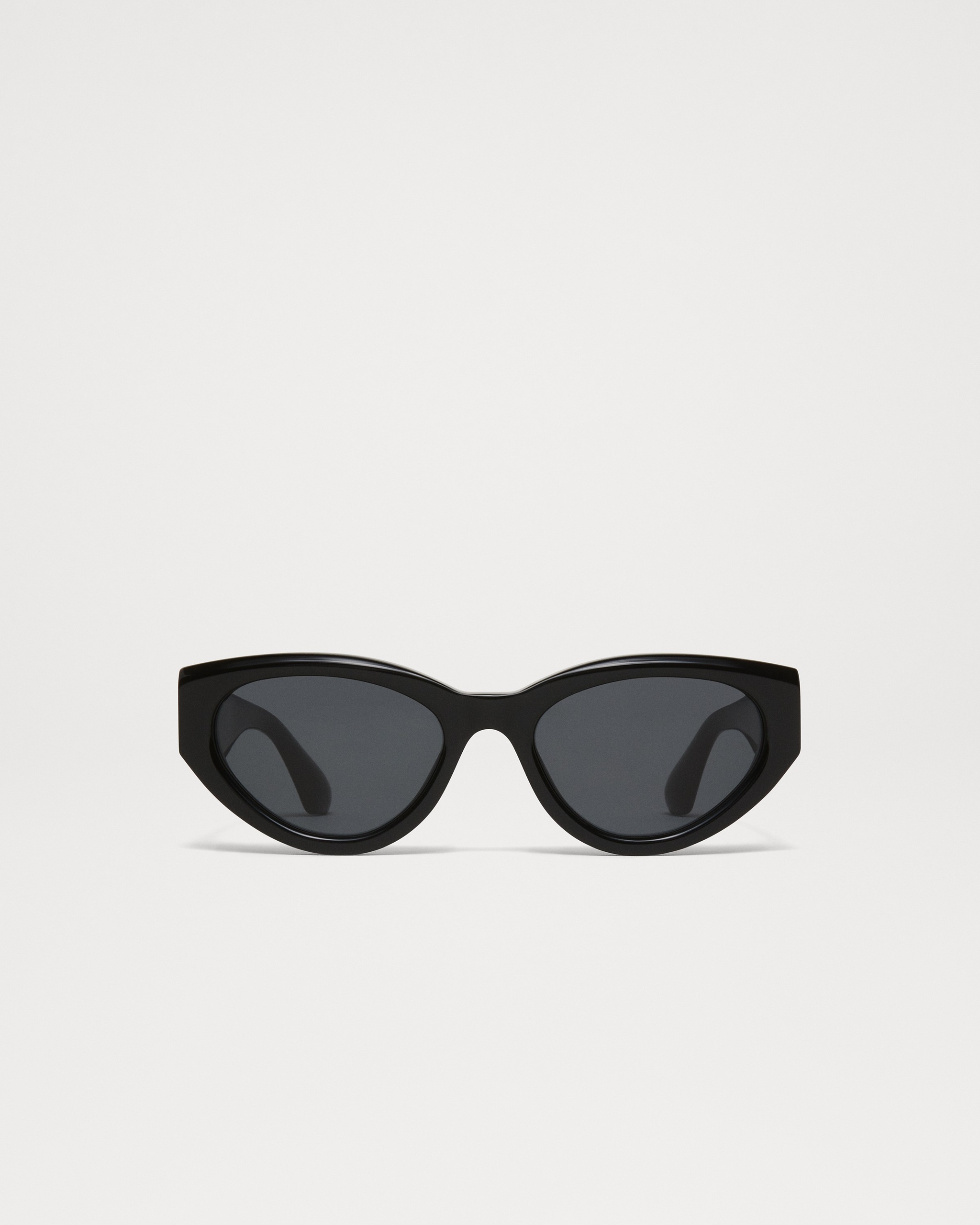 06 Black