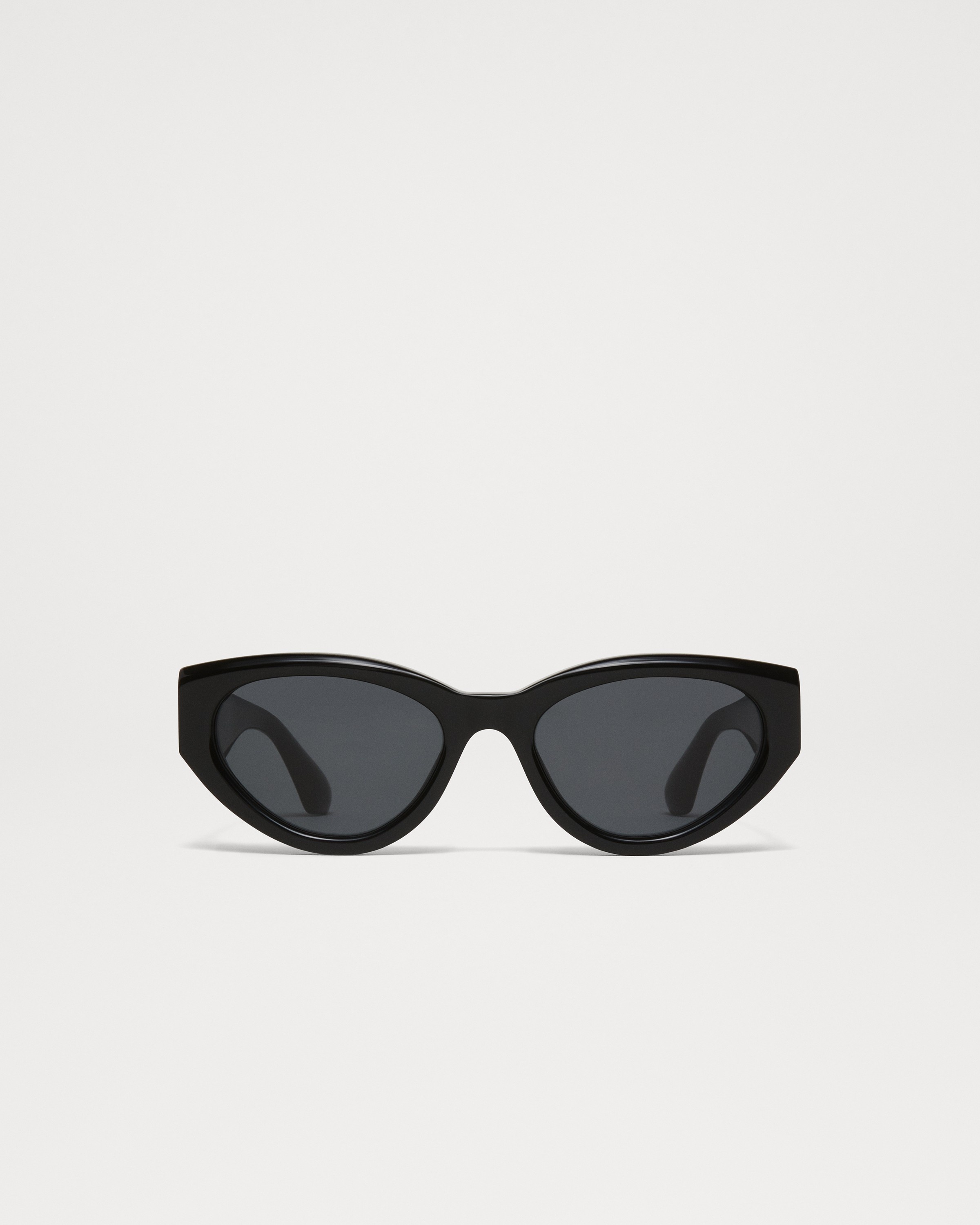 06 Black 3