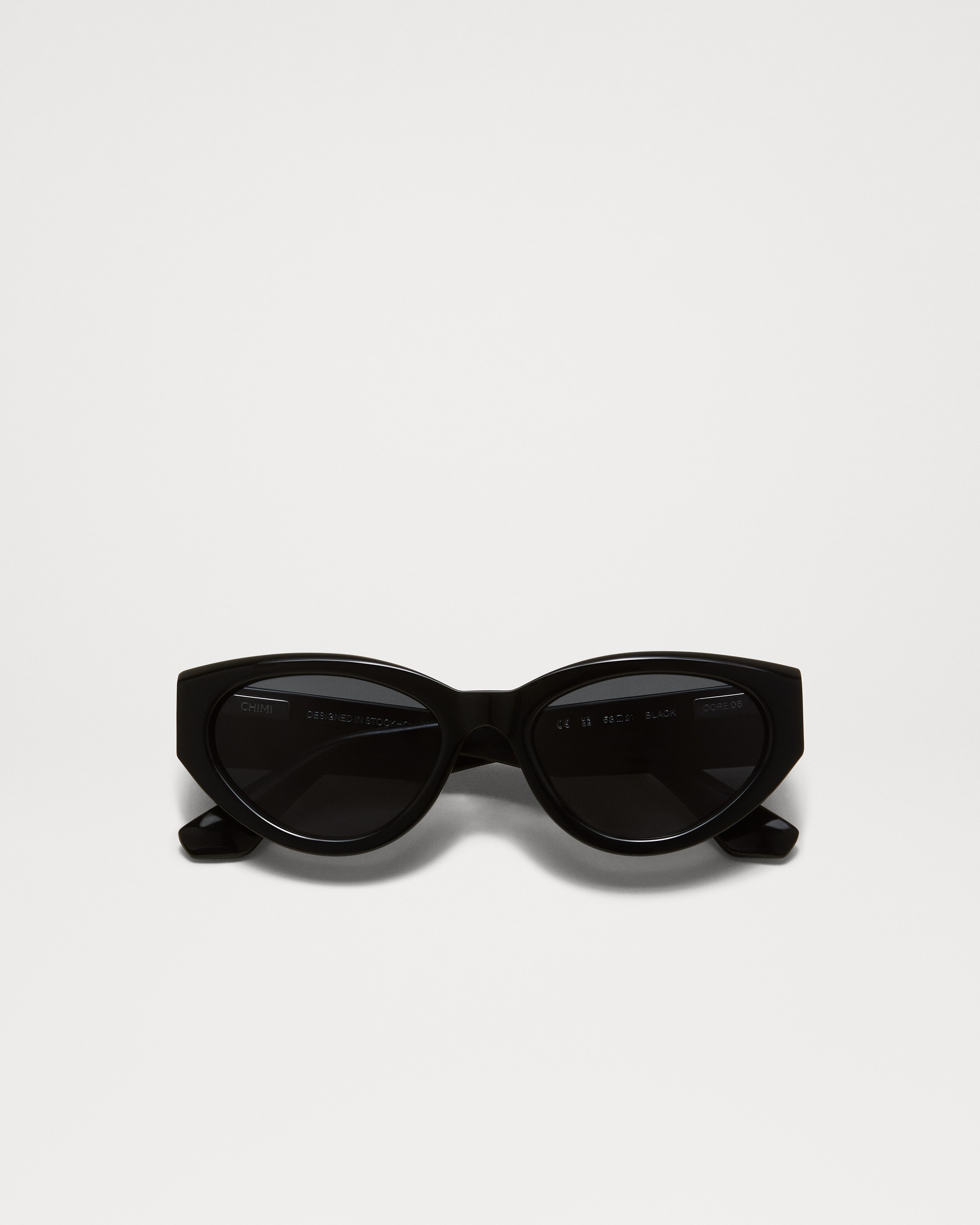 06 Black