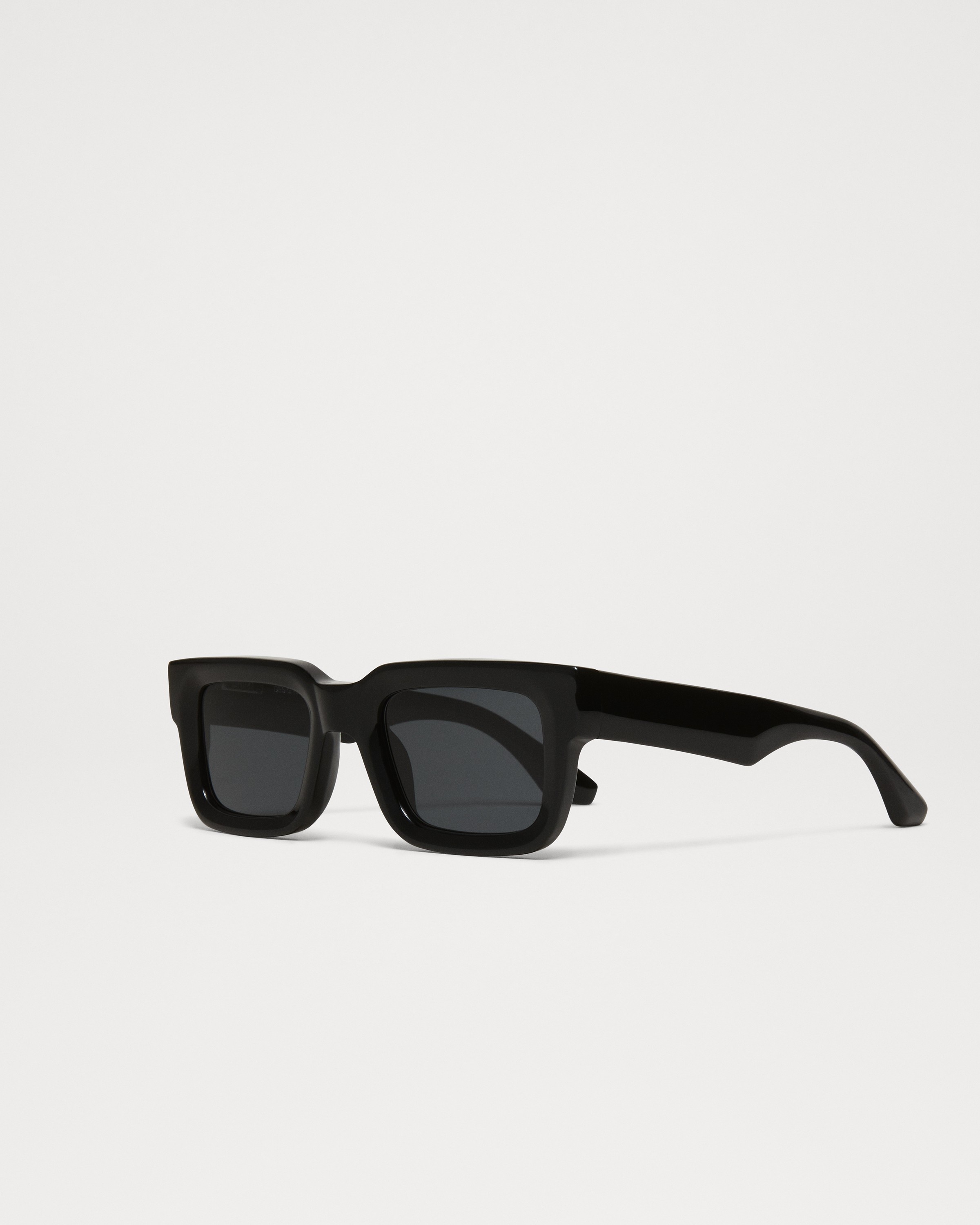 05 Black 6