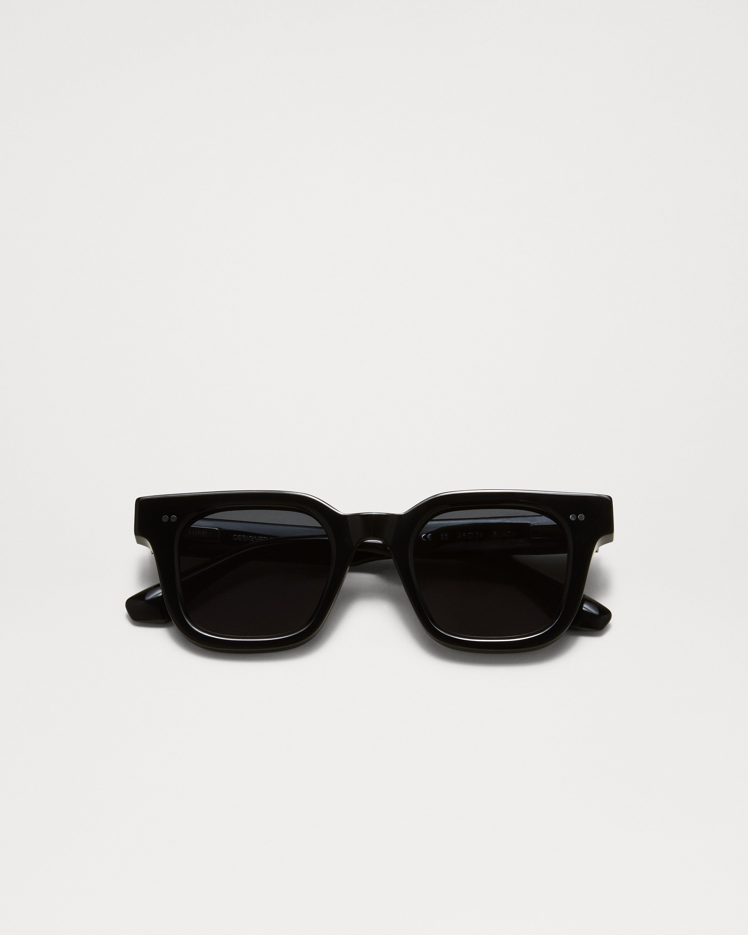 04 Black 0