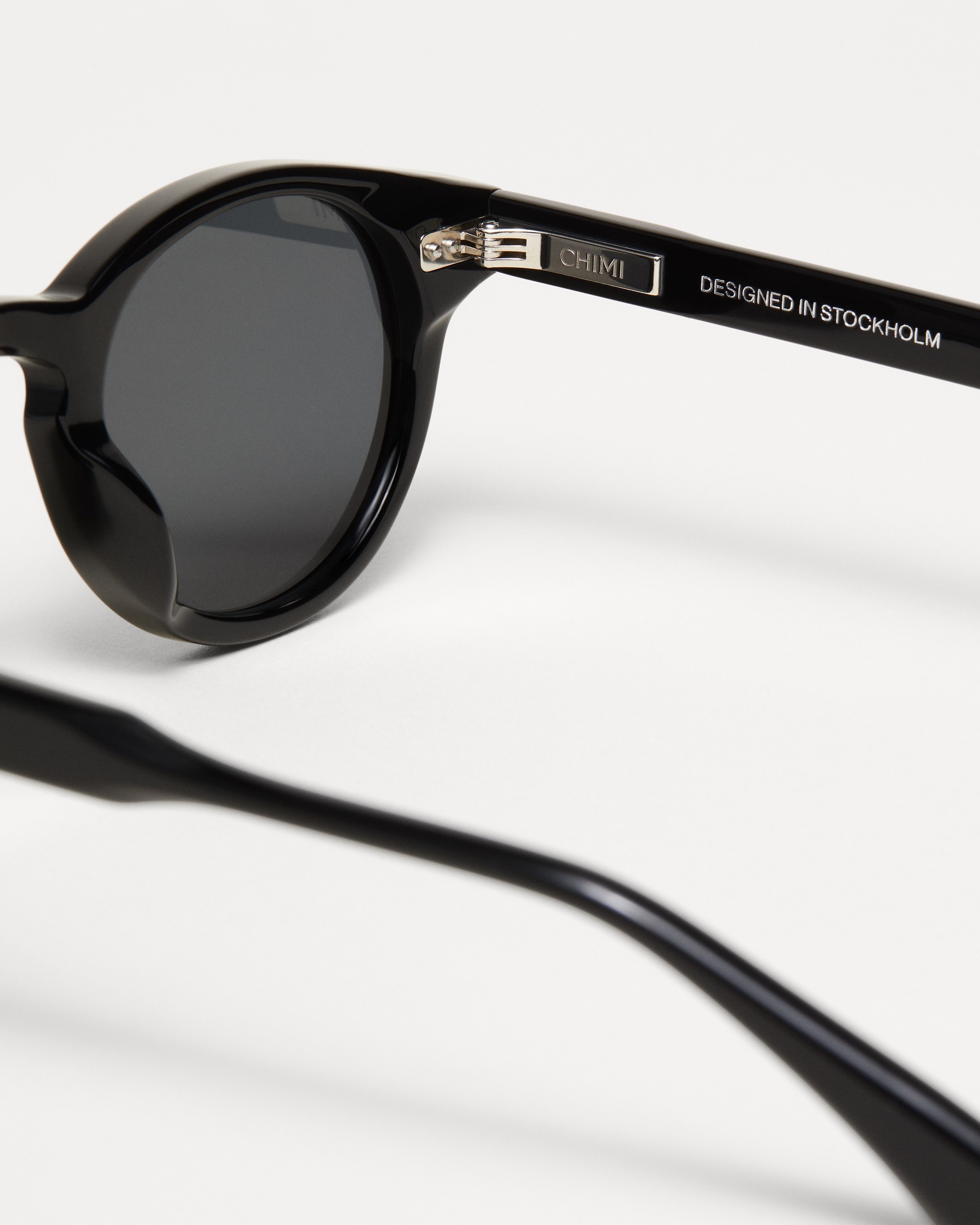 03 Black