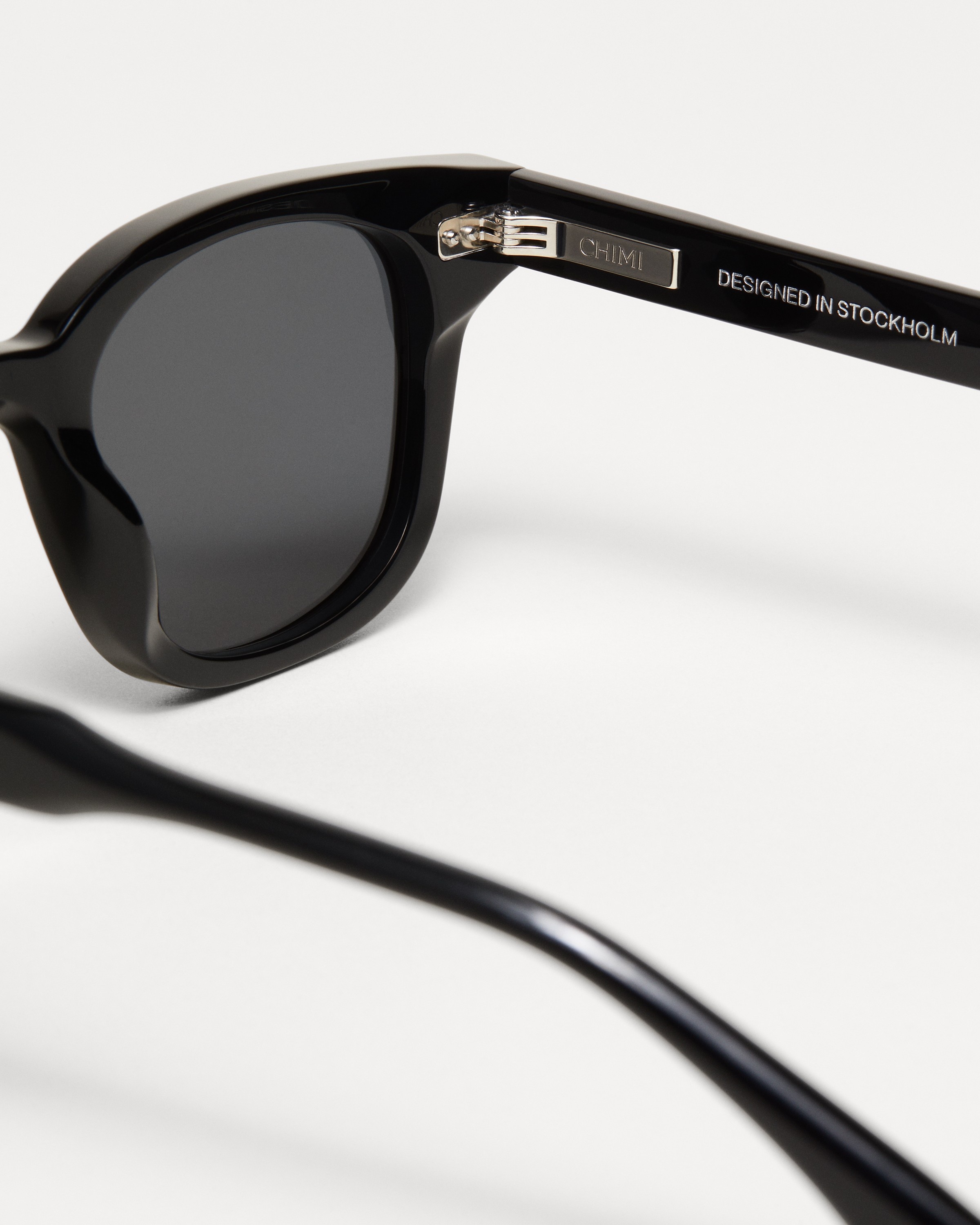 02 Black 5