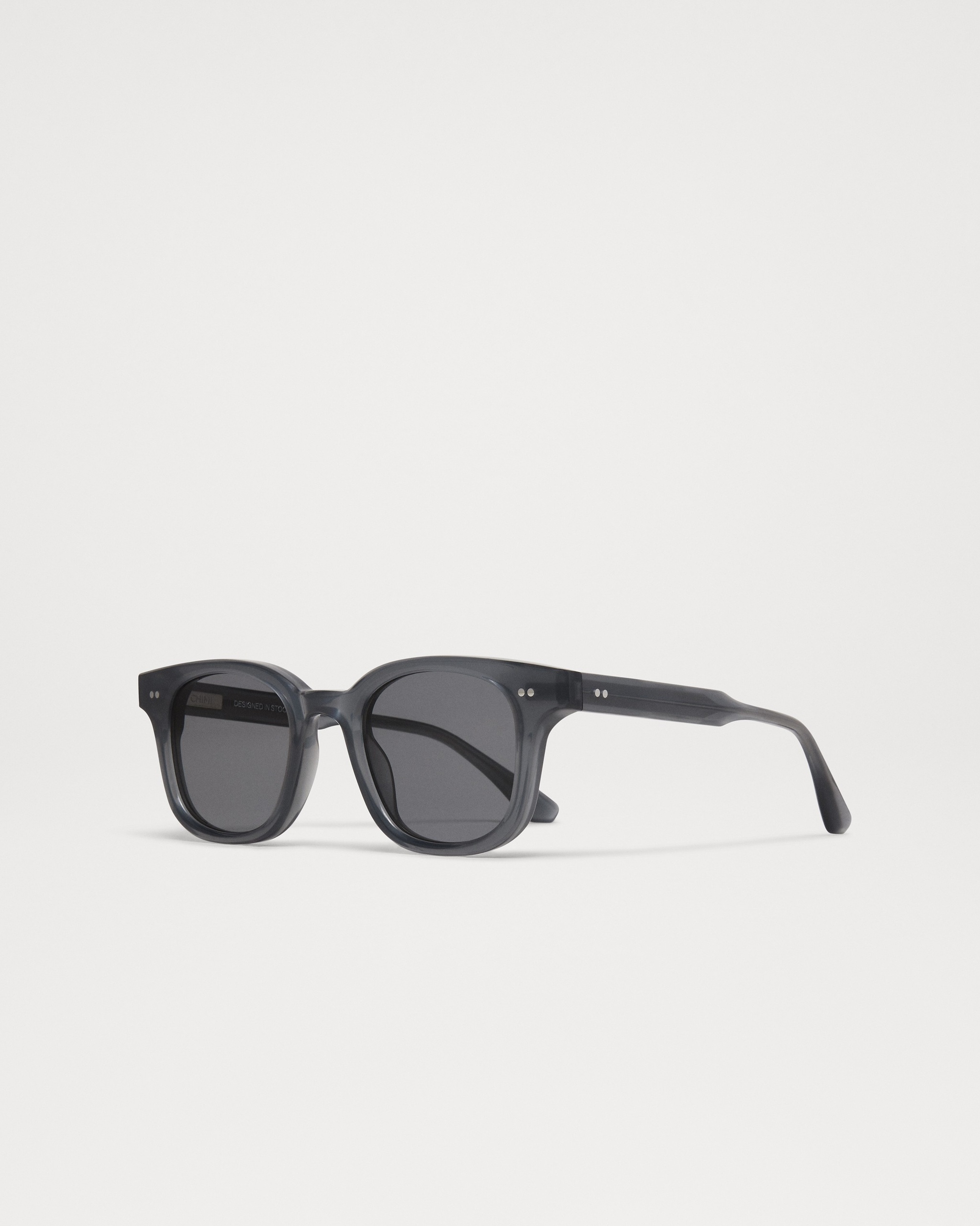 02 Dark Grey