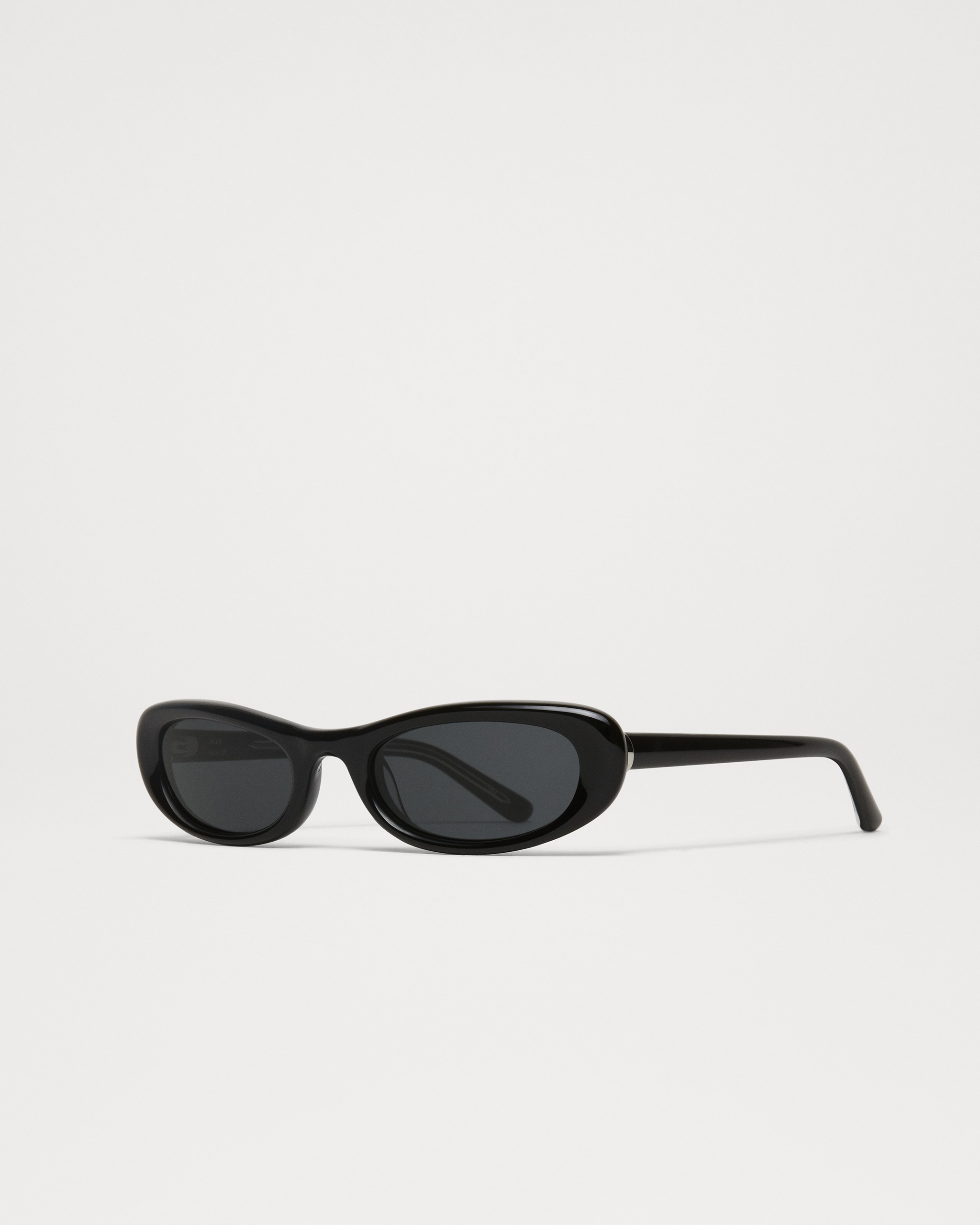 Bow Black