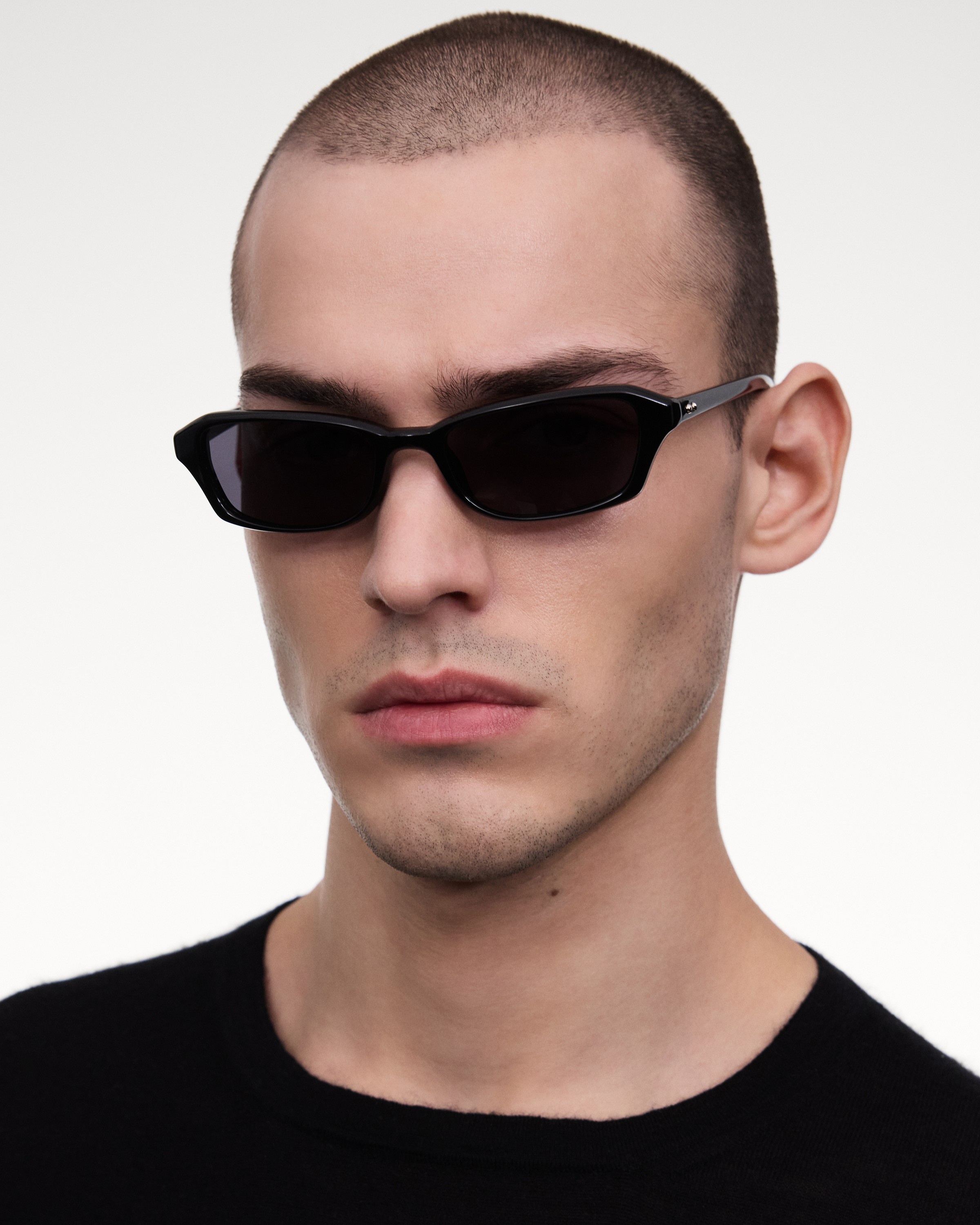 Iris Black 4