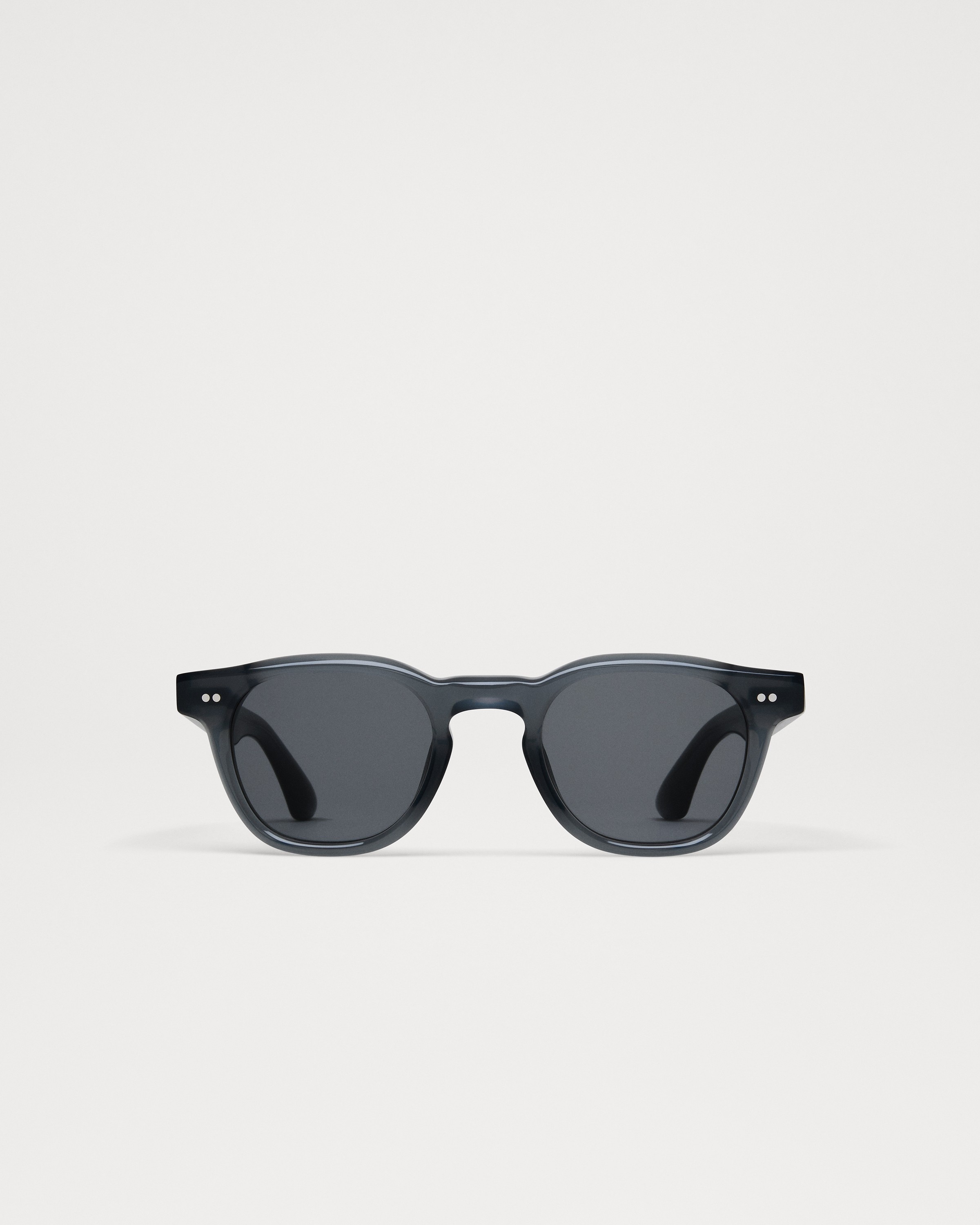 01 Dark Grey 2