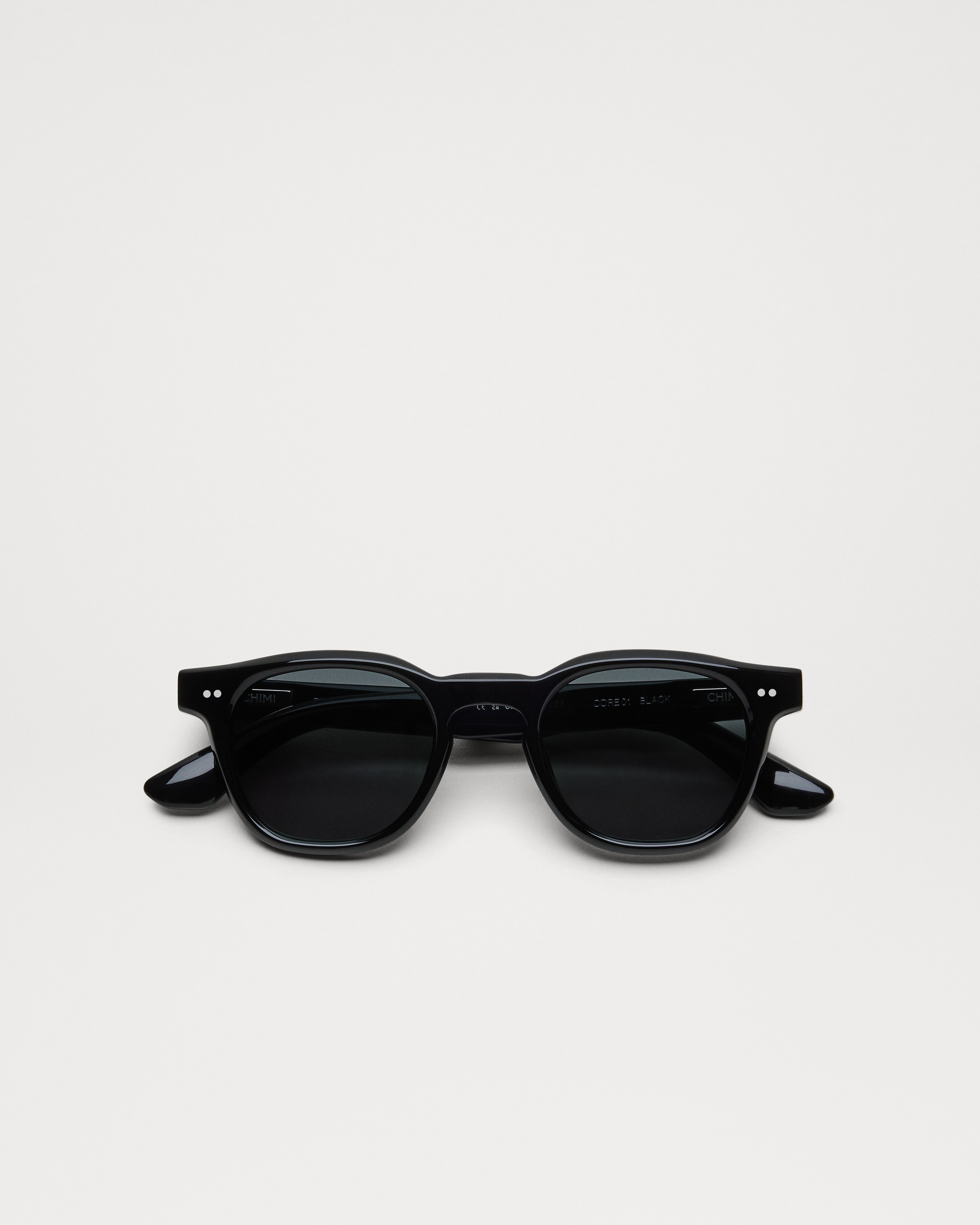 01 Black