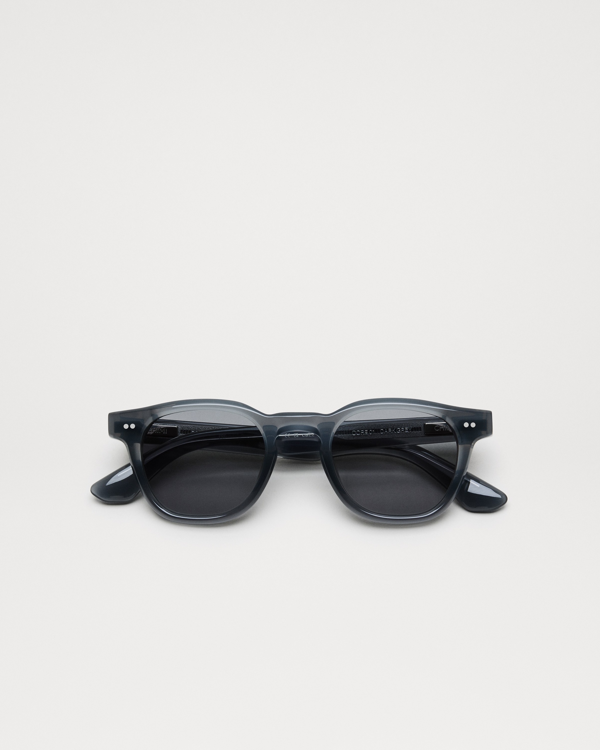 01 Dark Grey
