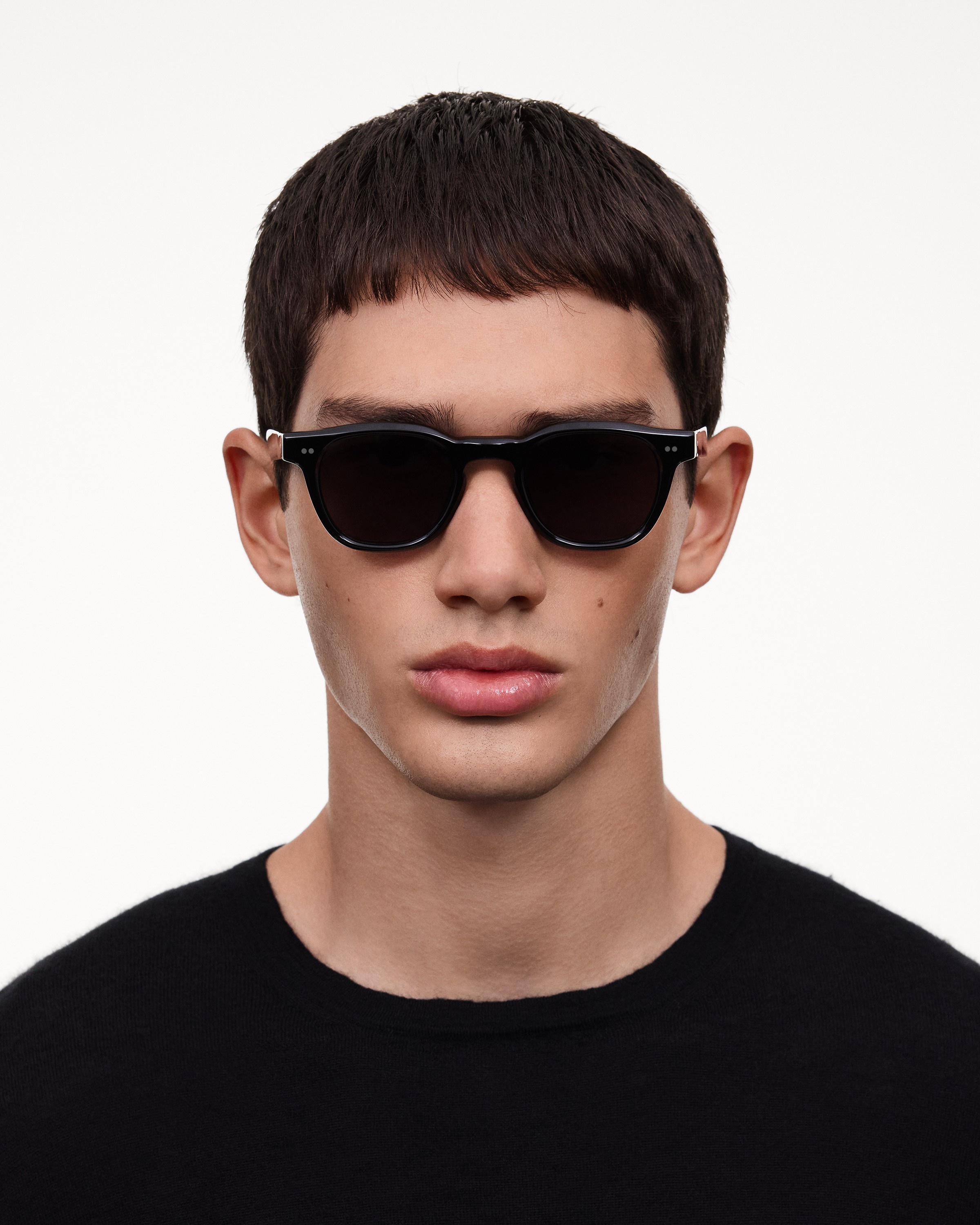 01 Black 2